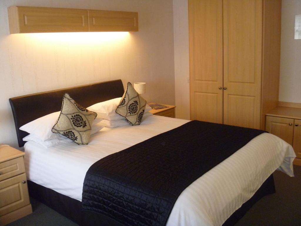 Deanwater Hotel Wilmslow Dış mekan fotoğraf