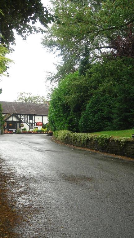Deanwater Hotel Wilmslow Dış mekan fotoğraf