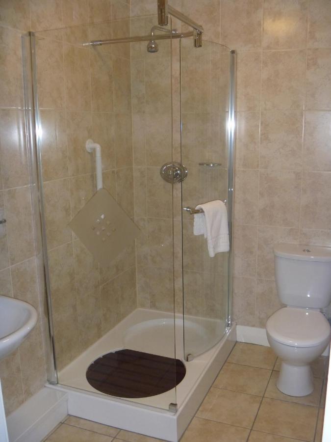 Deanwater Hotel Wilmslow Oda fotoğraf